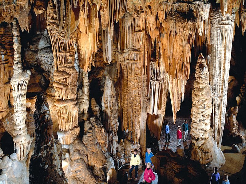Giant's Hall Luray Caverns