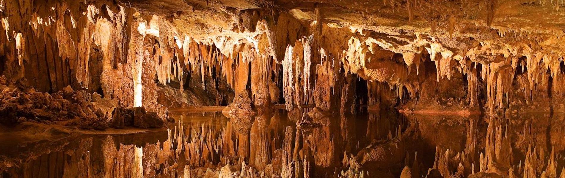 Mirror Lake Luray Caverns